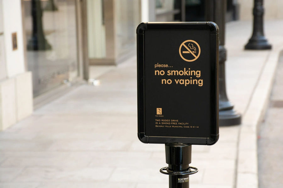 vape with environmental sensors