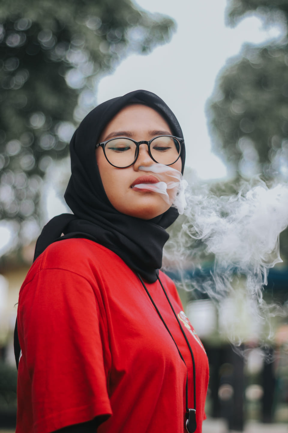 A Beginner's Guide to Vaping: How to Choose the Right E-Cig Starter Kit