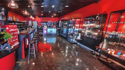 The Pros and Cons of Online vs. Local Vape Shops: Which is Better for You?