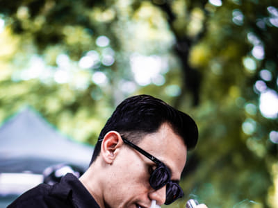 Vaping vs. Smoking: The Pros and Cons of Each Habit