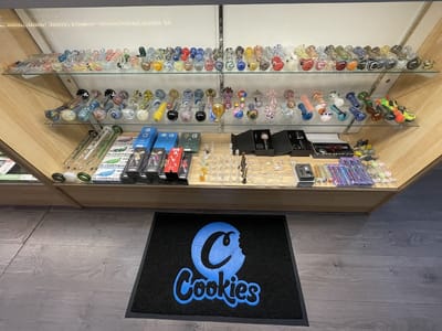 20 After 4 Smoke & Vape Shop / Delta 8 / Esco Bar / Elf Bar / Cbd