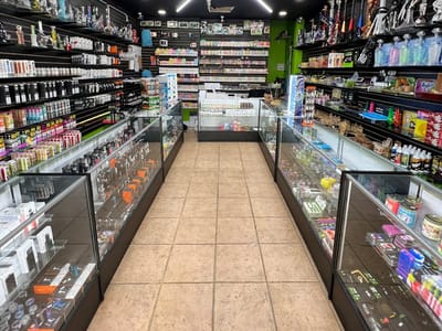 318 Cloudz Smoke and Vape Shop