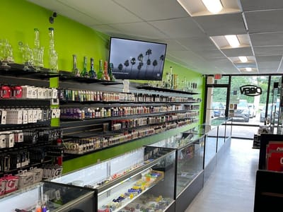 318 Cloudz Smoke & Vape Shop