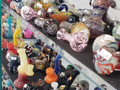 3OH3 Smokes & Vapes (303 Smokes & Vapes)