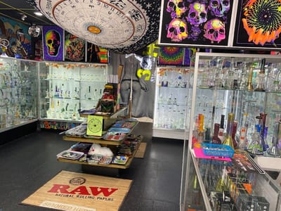 3OH3 Smokes & Vapes (303 Smokes & Vapes)