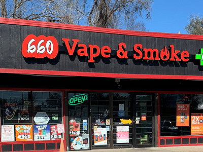 660 Vape and Smoke
