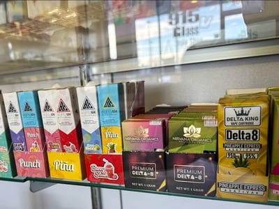 915 Glass Smoke Shop