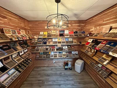 Alien Smoke & Vape Shop