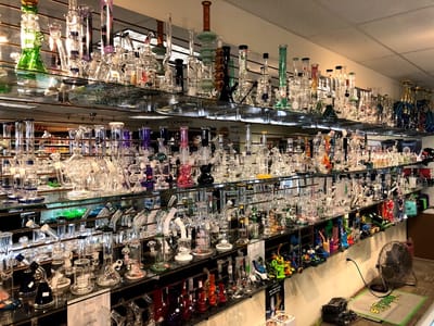 Alien Smoke & Vape Shop