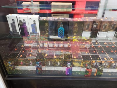 Big House of Glass and Vape