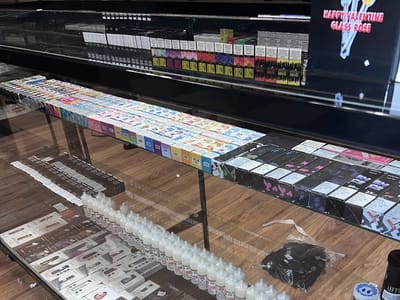 Blackhawks chief tobacco &vape