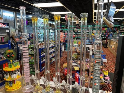 Blackhawks Tobacco & Vape