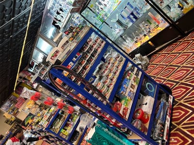 Blackhawks Tobacco & Vape