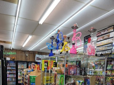 Bobs Discount Tobacco & Beer