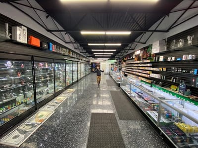 Bongz & Thongz 2 B&Tz Glass & Vape