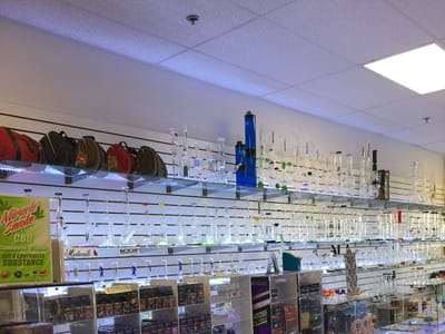 CBD AND KRATOMS Diamond Smoke Shop And Vapes