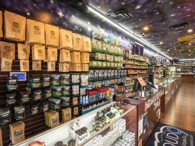 Cloud 9 Smoke, Vape, & Hookah Co. - Grayson