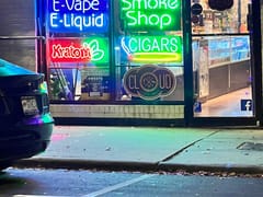 Cloud Vapes & Smokes