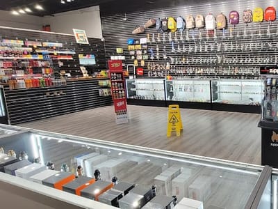 CRAZY PIPES AND VAPES SMOKE SHOP - CLEVELAND 25TH ST