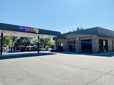 DayDreamz 3 Smokez N Vapez