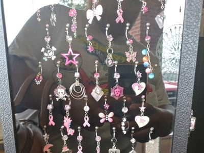 Deviants den of greer