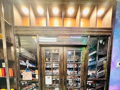 Di Ganja Vape and Smoke