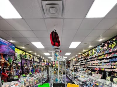 Di Ganja Vape and Smoke