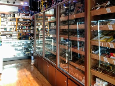 Dr-Smoke Tobacco Shop+Vapes Shop