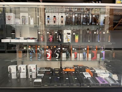 Earth Roots Smoke and Vape | THC |CBD | KRATOM | CARTS | MEDUSA |Hi On Nature | HomeTown Hero| 3Chi | ELFBAR|ORION|Lost Mary