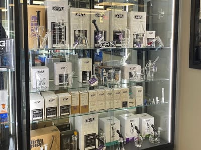 ESSENTIALS: Vape & Smoke Shop