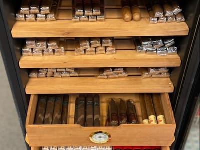 Exclusive Smoke & Vape