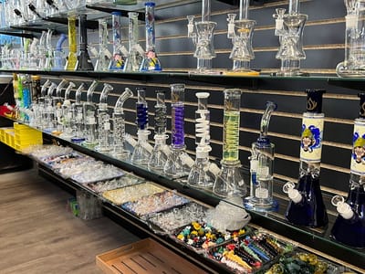 Famous Vape & Tobacco