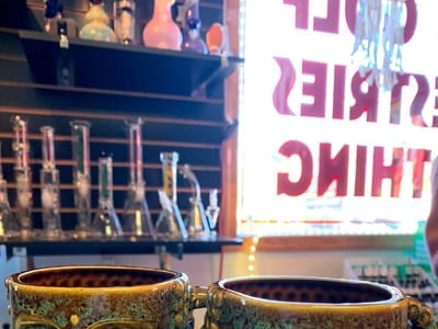 Frolic On the Mountain ~American Glass, CBD, Vapes , Disc Golf And Gift Shop