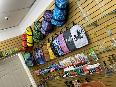 Fumo Vapes Smoke & Vape Shop