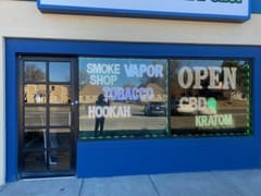 G & J Smoke & Vape Shop