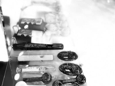 Glass City Tobacco VAPE SHOP CBD Kratom Juul Cigar shop Gifts Disposable vape