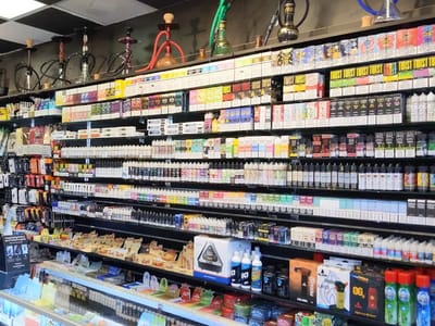 Glass City Tobacco VAPE SHOP CBD Kratom Juul Cigar shop Gifts Disposable vape