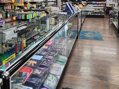 Gravitate Smoke & Vape