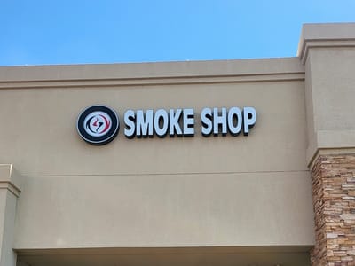 Gravitate Smoke & Vape