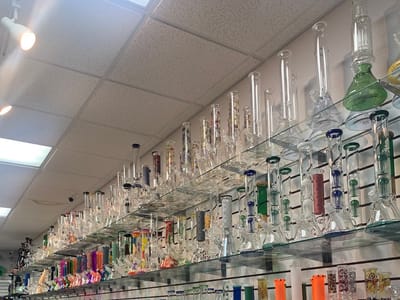 Gravitate Smoke & Vape