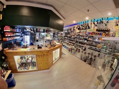 Greenhouse Glass, Smokes & Vapes