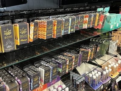 Groovy Glassware - Smoke & Vape