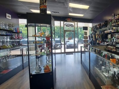 Groovy Glassware - Smoke & Vape