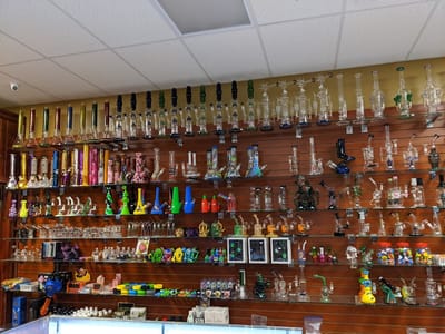 Happy Cats Smoke And Vape