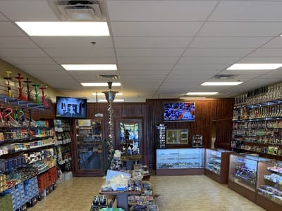 Happy Cats Smoke And Vape