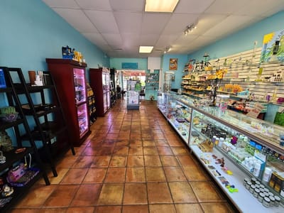 HAPPY LOU'S SMOKE SHOP