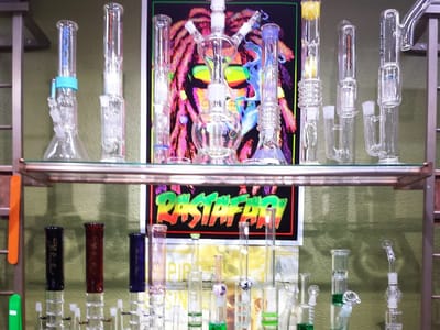 Hazel Sky Smoke & Vape #1 Fredericksburg