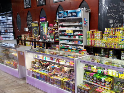 Head Hunters Smoke & Vape Shop