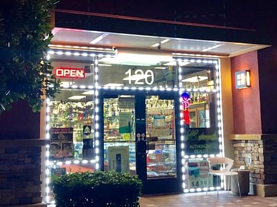 High class Hookah & Vape Shop 2