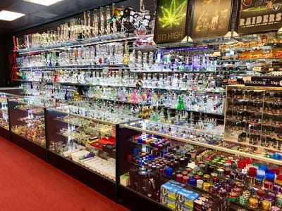 High class Hookah & Vape Shop 2